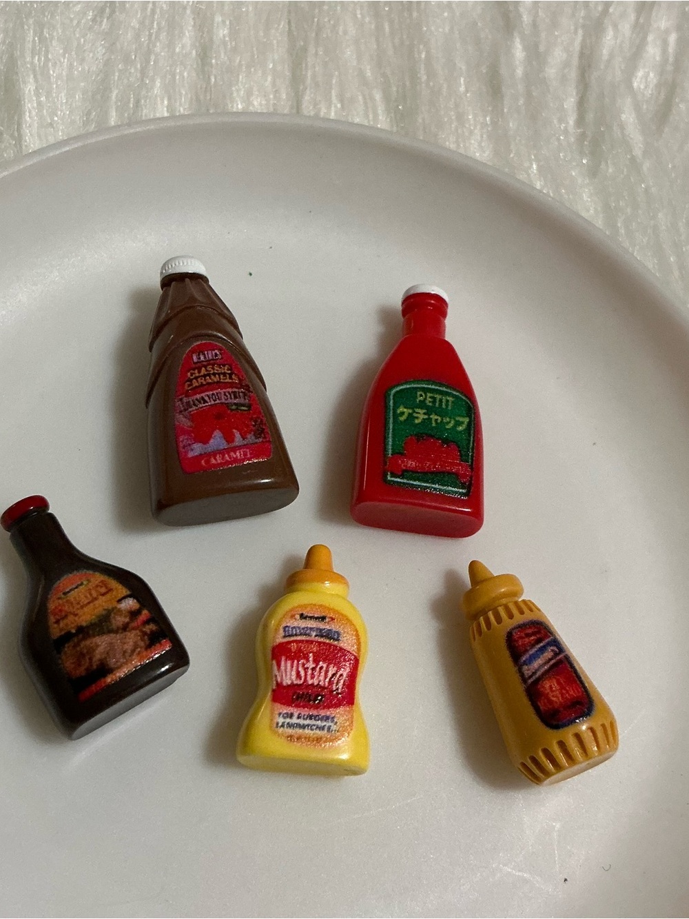 5pc miniature dollhouse kitchen accessories: five condiment bottles